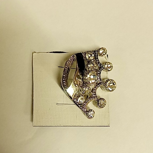 Crown Pin - Picture 3 of 4